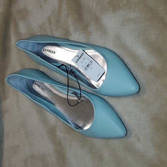 NWT Express Mint Pointed Toe Flats size 7 - Picture 1 of 8